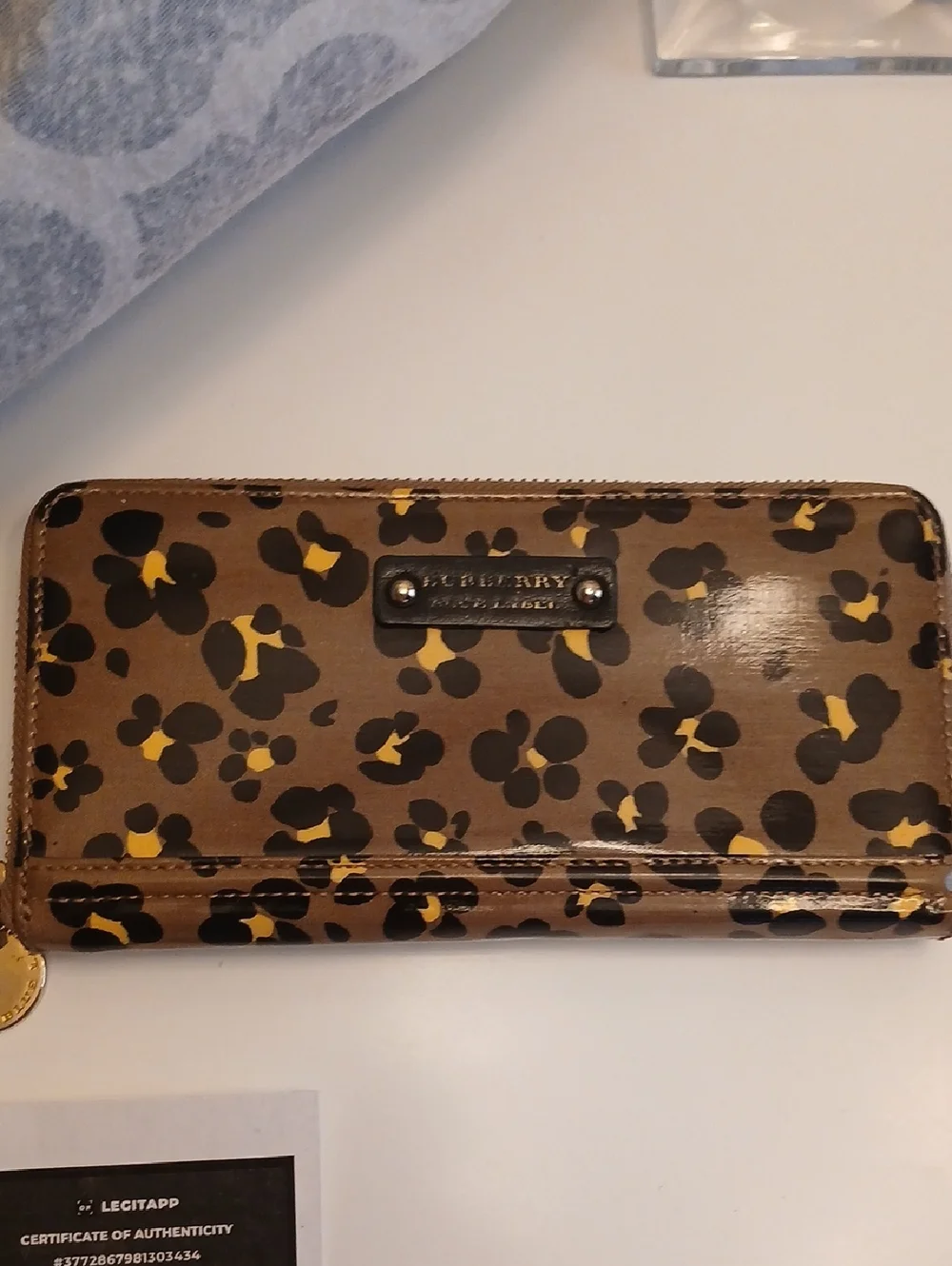 Burberry Vintage Blue Label, Leopard Floral Print Wallet C O A - Picture 3 of 17